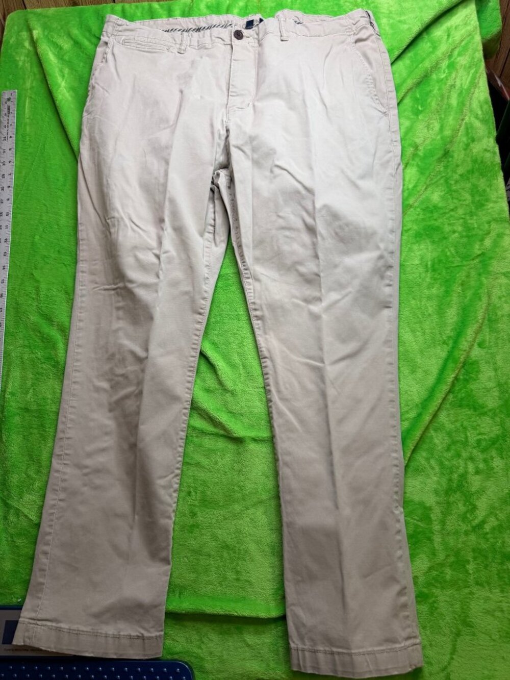 American Eagle Beige Chino Pants Size 42x32
